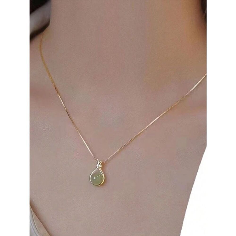 Gold light green Pendant Necklace 
 R430